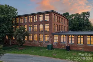 201 S Hoskins Rd, Charlotte, NC 28208 - Photo 2