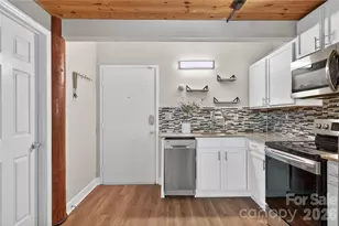 201 S Hoskins Rd, Charlotte, NC 28208 - Photo 8
