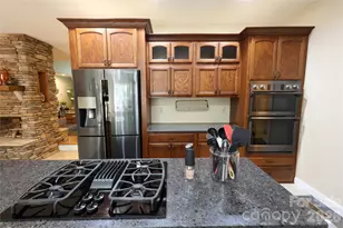 100 Hannah Dr, Mill Spring, NC 28756 - Photo 10