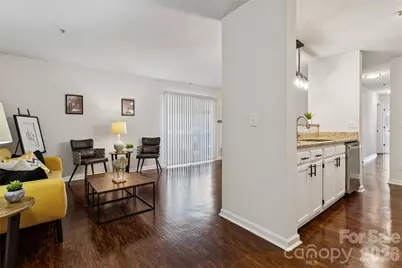 1620 Arlyn Circle #L, Charlotte, NC 28213 - Photo 1