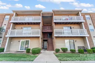 1620 Arlyn Cir, Charlotte, NC 28213 - Photo 4