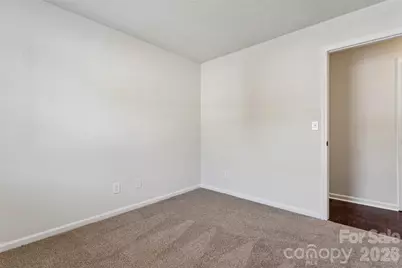 1620 Arlyn Circle #L, Charlotte, NC 28213 - Photo 18