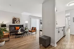 1638 Arlyn Cir, Charlotte, NC 28213 - Photo 2