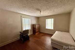 406 Circle Dr W, Shelby, NC 28150 - Photo 24