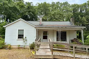 406 Circle Dr W, Shelby, NC 28150 - Photo 1