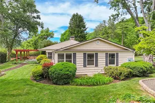 142 Country Club Dr, Waynesville, NC 28786 - Photo 4