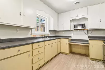 130 Lancaster Street, Chester, SC 29706 - Photo 2