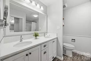 9126 N Vicksburg Park Ct, Charlotte, NC 28210 - Photo 18
