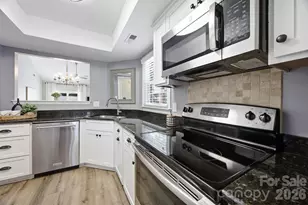 9126 N Vicksburg Park Ct, Charlotte, NC 28210 - Photo 12