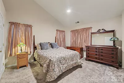 9866 Treeside Lane, Matthews, NC 28105 - Photo 14