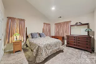 9866 Treeside Ln, Matthews, NC 28105 - Photo 14