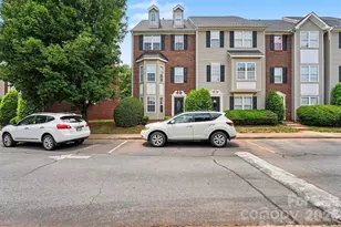 9866 Treeside Ln, Matthews, NC 28105 - Photo 2