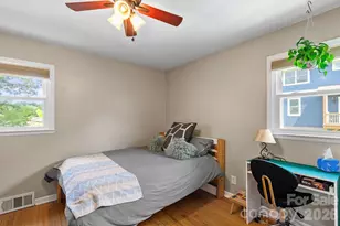 321 Sulphur Springs Rd, Asheville, NC 28806 - Photo 24