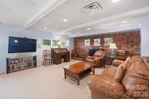 6296 Southlake Dr, Hickory, NC 28601 - Photo 30