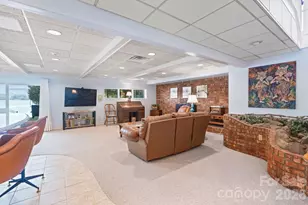 6296 Southlake Dr, Hickory, NC 28601 - Photo 32