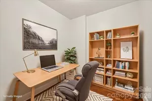4625 Piedmont Row Dr, Charlotte, NC 28210 - Photo 6