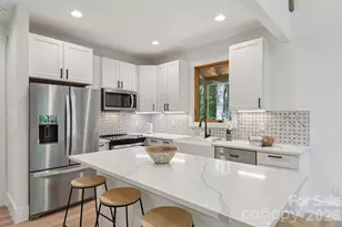 365 Cherokee Cir, Lake Toxaway, NC 28747 - Photo 10