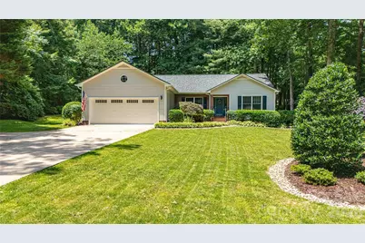 1705 Hummingbird Lane, Hendersonville, NC 28792 - Photo 2