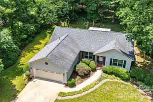 1705 Hummingbird Ln, Hendersonville, NC 28792 - Photo 4