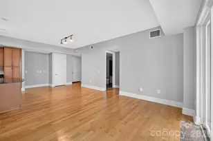 4620 Piedmont Row Dr, Charlotte, NC 28210 - Photo 8
