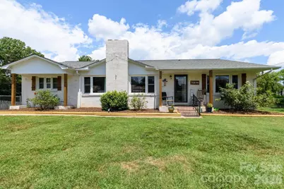 418 Powell Circle NE, Lenoir, NC 28645 - Photo 2