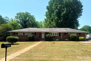 2819 Gardner Park Dr, Gastonia, NC 28054 - Photo 1