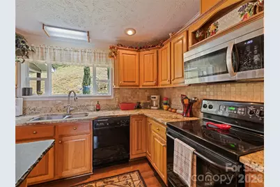 412 Gaddy Heights, Waynesville, NC 28786 - Photo 16