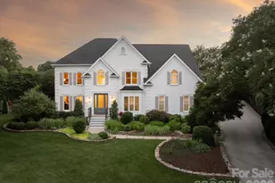 11423 Colonial Country Ln, Charlotte, NC 28277 - Photo 2