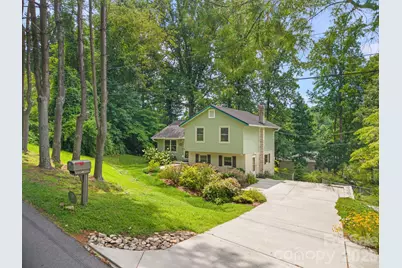 135 Plantation Drive, Hendersonville, NC 28792 - Photo 2