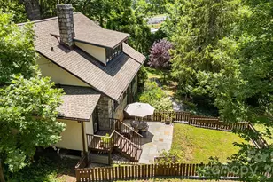 25 St Dunstans Cir, Asheville, NC 28803 - Photo 2