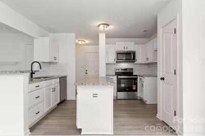11125 Northwoods Forest Drive, Charlotte, NC 28214 - Photo 8
