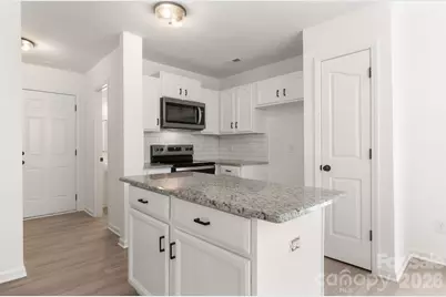 11125 Northwoods Forest Drive, Charlotte, NC 28214 - Photo 12