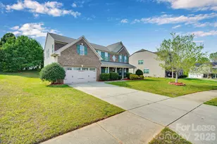 106 Ashton Dr, Mooresville, NC 28115 - Photo 2