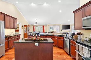 1174 Dale Rd, Spruce Pine, NC 28777 - Photo 16