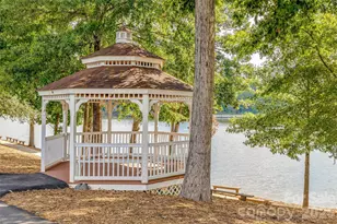 7076 White Bluff Dr, Tega Cay, SC 29708 - Photo 44