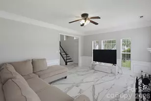 6813 Neuhoff Ln, Charlotte, NC 28269 - Photo 6