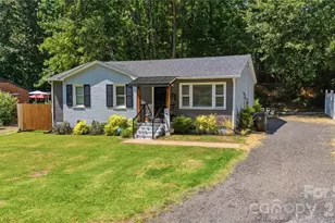 131 Hickory Ln, York, SC 29745 - Photo 2