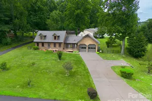 100 Forest Park Dr, Hendersonville, NC 28792 - Photo 2