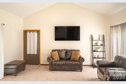 100 Forest Park Drive, Hendersonville, NC 28792 - Photo 14