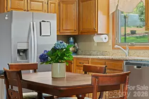 100 Forest Park Dr, Hendersonville, NC 28792 - Photo 12