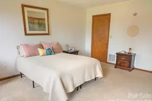 100 Forest Park Dr, Hendersonville, NC 28792 - Photo 18