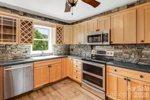 88 Mayflower Ct, Waynesville, NC 28785 - Photo 14