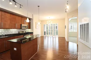 4625 Piedmont Row Dr, Charlotte, NC 28210 - Photo 2