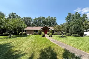 12 Highlander Ln, Hendersonville, NC 28792 - Photo 1