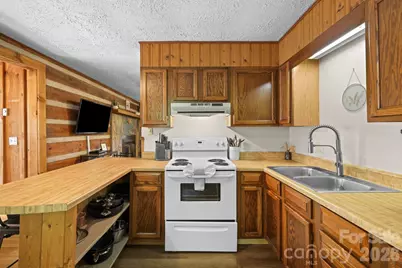 237 Biltmore Circle, Bryson City, NC 28713 - Photo 14