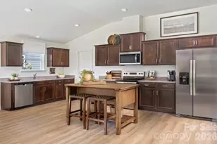 533 Creston Pl Dr, Monroe, NC 28110 - Photo 2