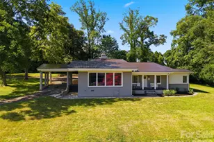 104 31st Ave NE, Hickory, NC 28601 - Photo 1