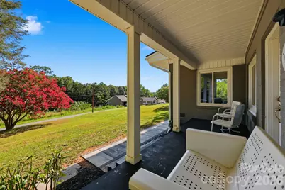 104 31st Avenue NE, Hickory, NC 28601 - Photo 10