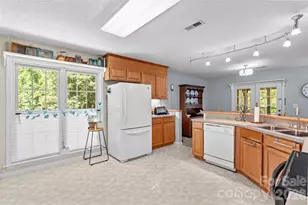 104 Parkers Grove Ln, Statesville, NC 28677 - Photo 10