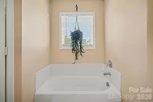 137 Chambwood Ln, Shelby, NC 28152 - Photo 8